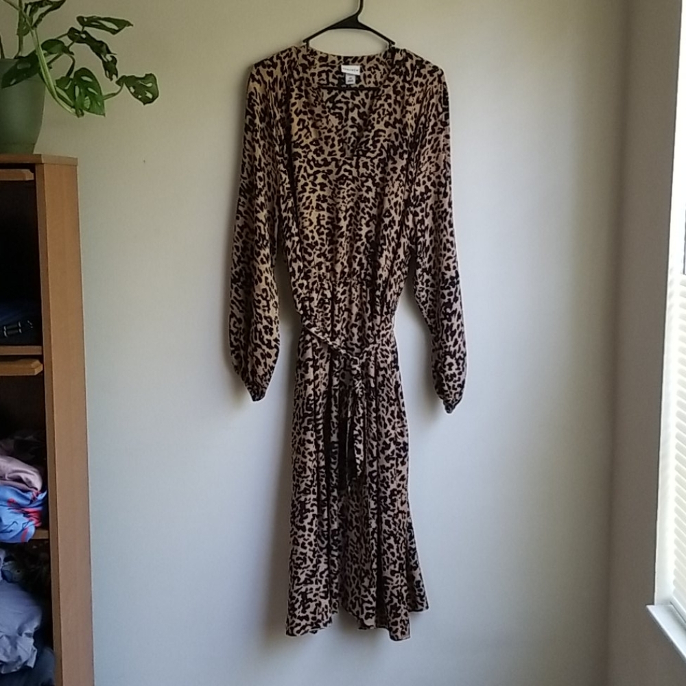 Ava & Viv Size 2X Leopard V-Neck Dress
